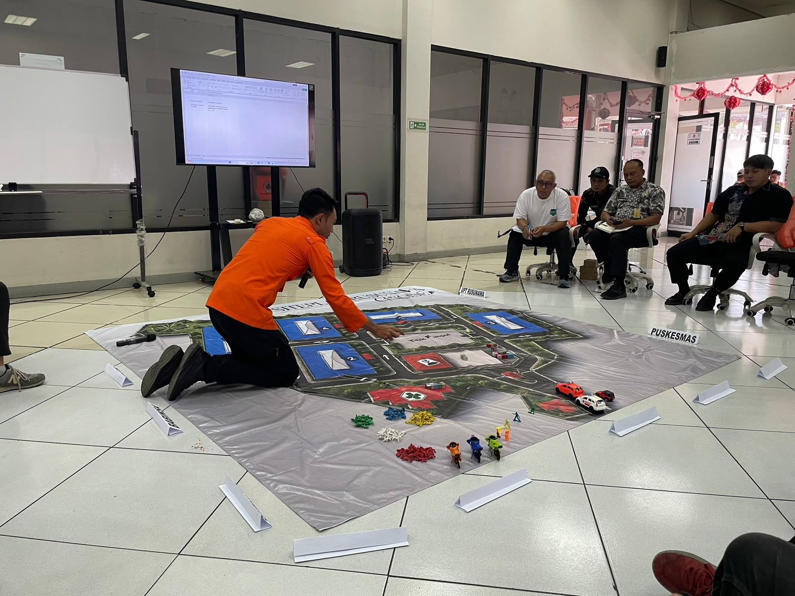 Simulasi Evakuasi Mandiri, Siapkan Warga Rusunawa Hadapi Potensi Gempa Lembang